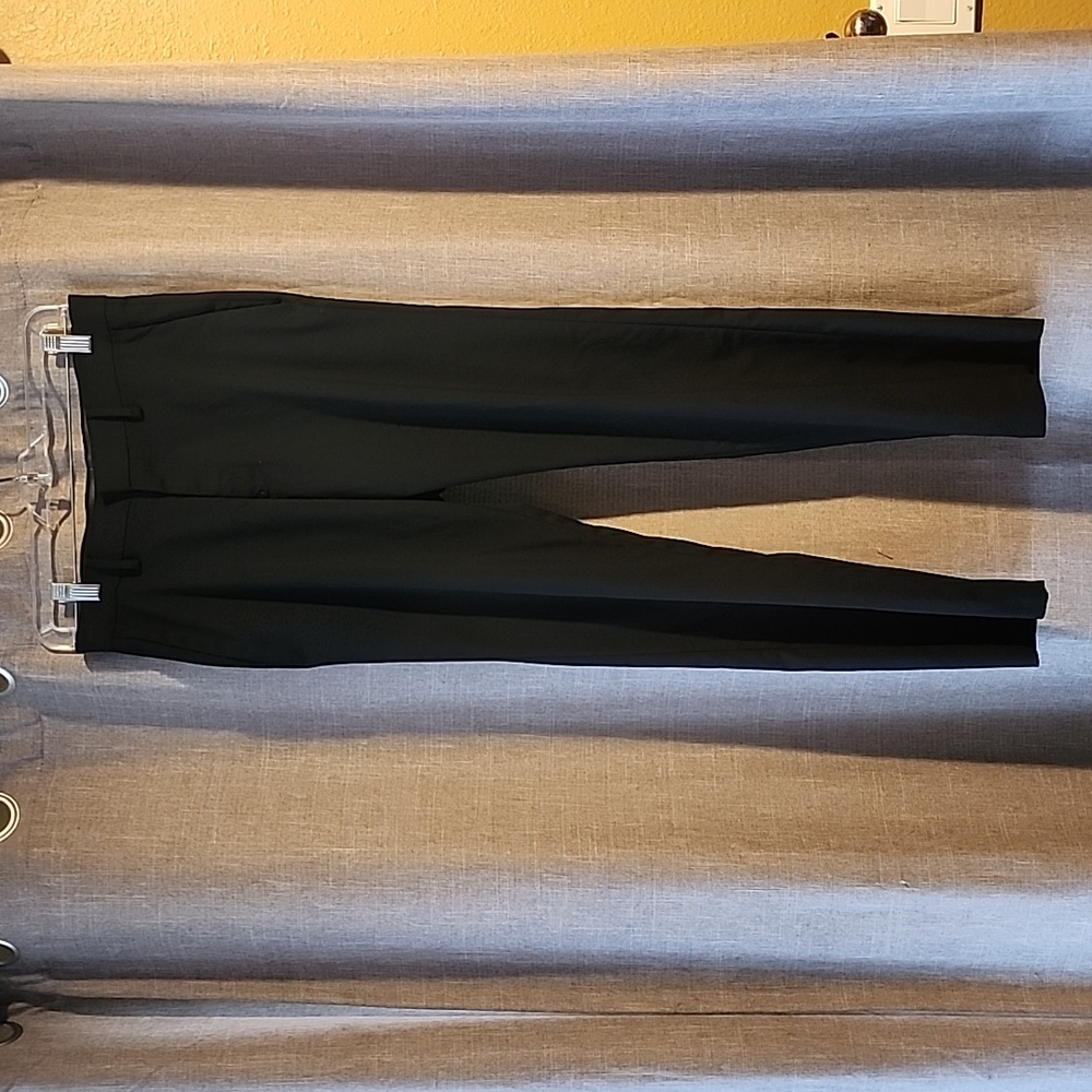 Kenneth Cole Reaction pants. Men's size 30x30.  Black.  Perfect condition.